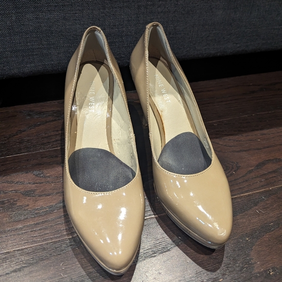 Nine West Nude Heels - Picture 7 of 7